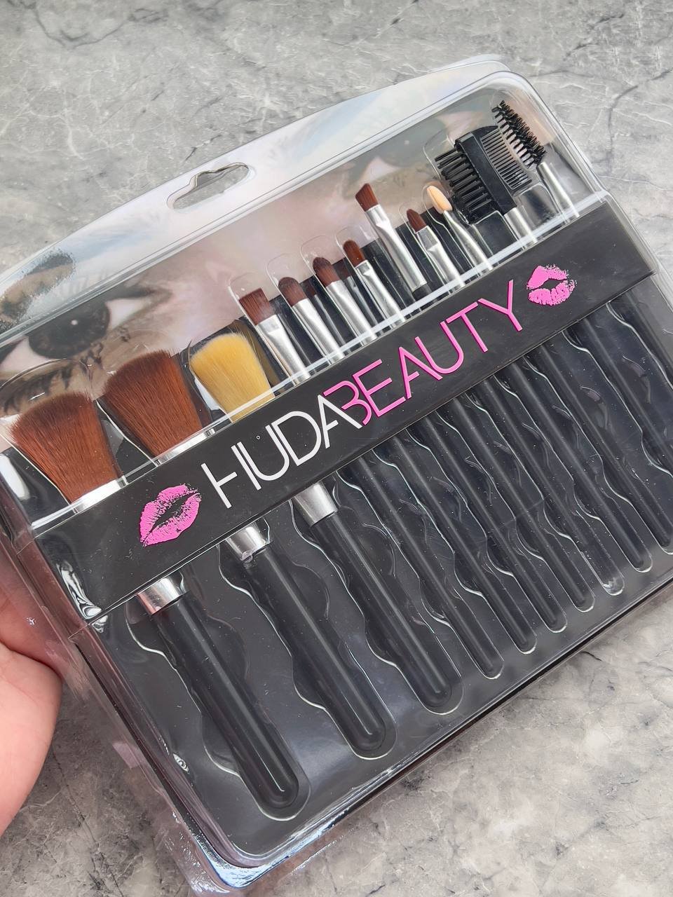 BROCHAS HUDABEAUTY 💗