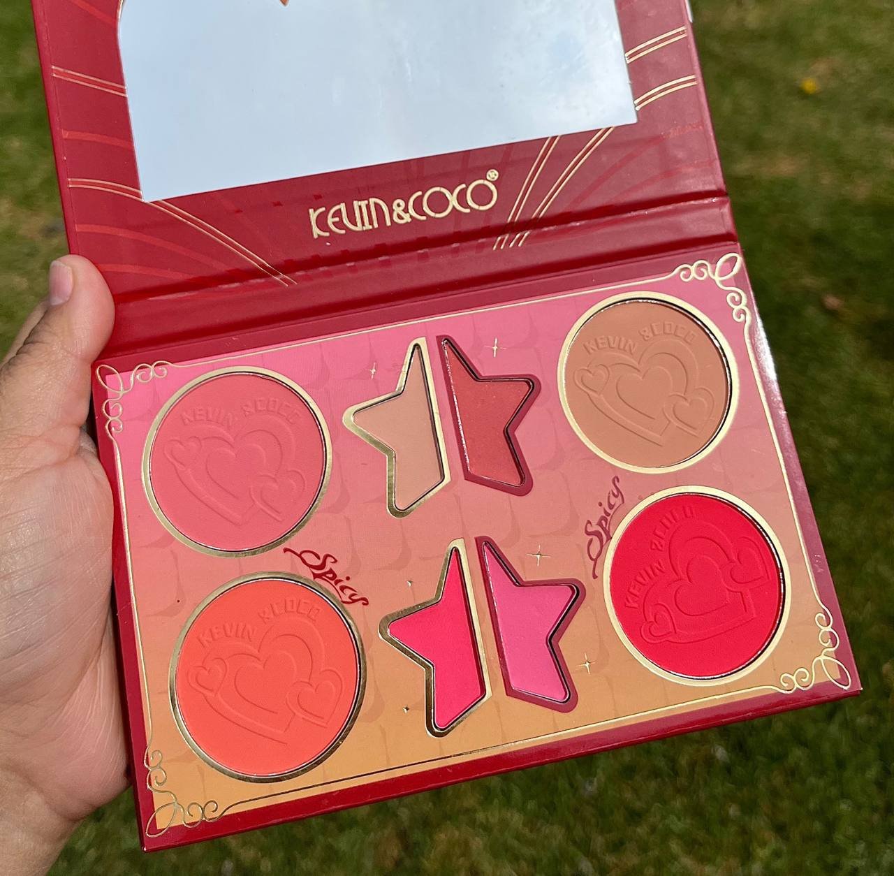 Paleta de rubores 💓 Kevin y coco 🌴